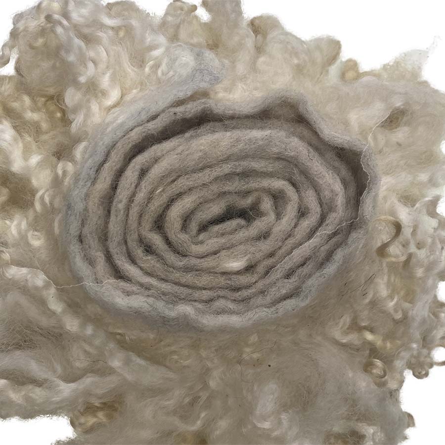 Curly Wool Locks on Cloth (05)- White Cream | 150cm