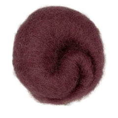 Onion – warm golden-brown shade of Maori carded wool. 100g felting fibre for needle felting, wet felting, and craft projects. Use as base wool, core fibre, or a smooth finishing layer.