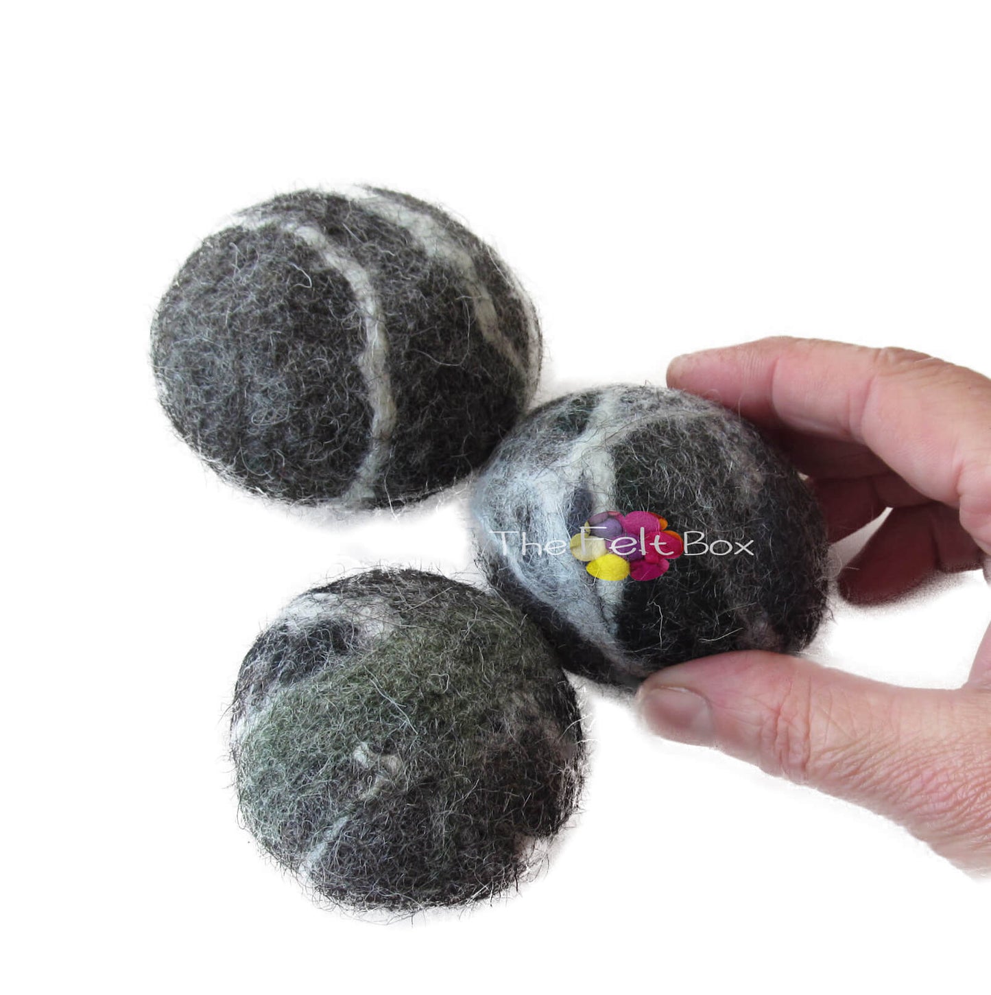 FREE PDF Tutorial.  Wet Felting Pebbles PDF