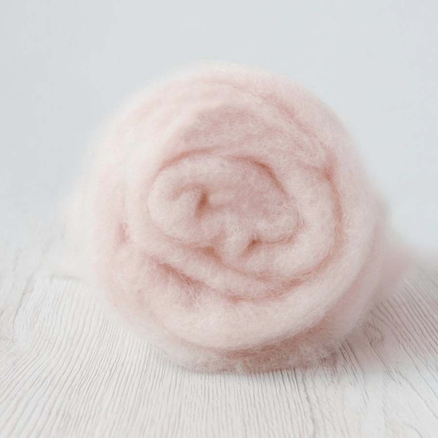 Carded Felt Wool Needle Felting Carded Batt Peach Pink Skin Maori DHG Etoile